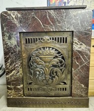 ANTIKE KAMINUMRANDUNG ROTER MARMOR MIT BRONZE/KUPFER TÜR UND SEITENTEILEN