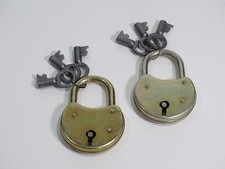 2x DDR Vorhängeschloss