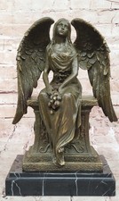 Solemn Bronze Denkmal Angel