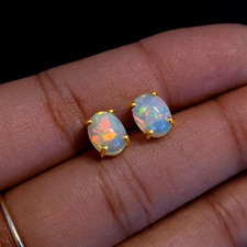 Opal-Ohrstecker 100%