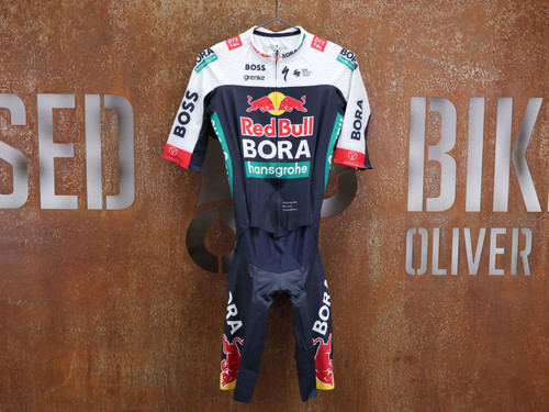 Specialized red bull - specialized, bora