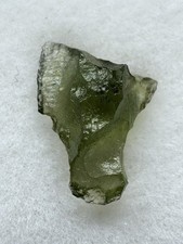 Natürlicher Moldavit Rohstein