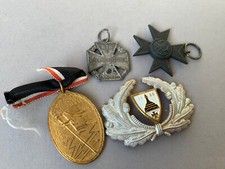 Konvolut Orden, Abzeichen, Mützenkranz   (4981a)