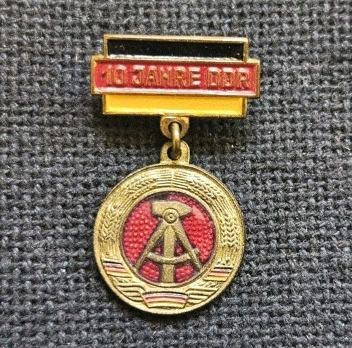 Abzeichen ddr jahre - ddr:, 10