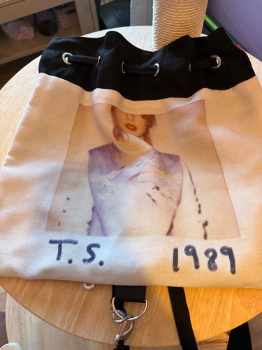 Taylor swift ruchsack merch - swift,