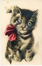 Wackelaugen Künstler Ak Katze mit roter Schleife, Biene - 4106046