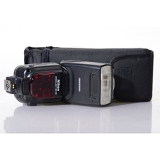 Nikon Speedlight SB-900 -