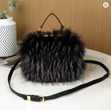 NEU – Extravagante Damen Tasche – Felltasche – Pelztasche – Handtasche