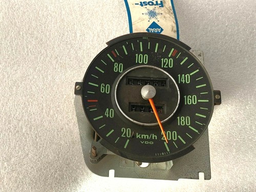 Audi 100 f104 - audi, km/h