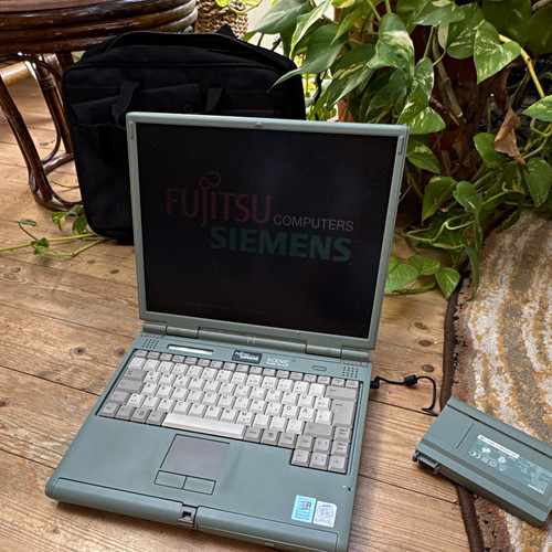 Fujitsu siemens scenic - fujitsu, mobile