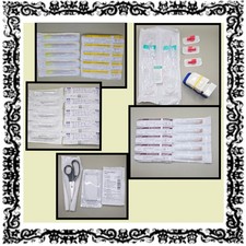 Medizinisches Set Nadeln Spritzen Schere Pinzetten unbenutzt versiegelt Nachlass