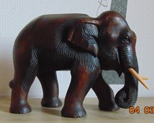 Prachtvoller, handgeschnitzter