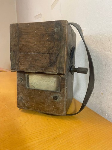 Antikes kurbel voltmeter - kurbel,