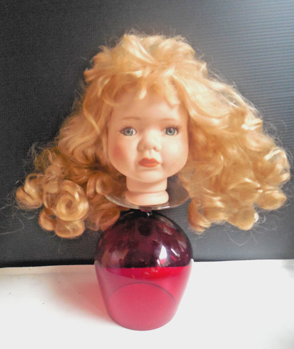Puppenkopf aus porzellan - aus, haare