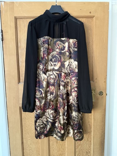 Gharani strok london - london, kleid