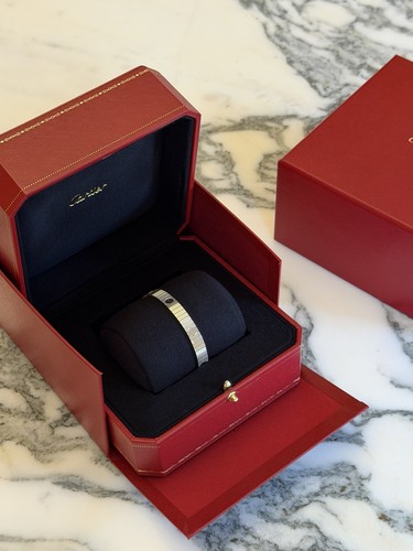 Rar cartier love unlimited - *rar*,