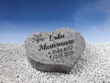 Grabstein Herz Grauer Granit 40x30x7 cm inklusive Gravur …