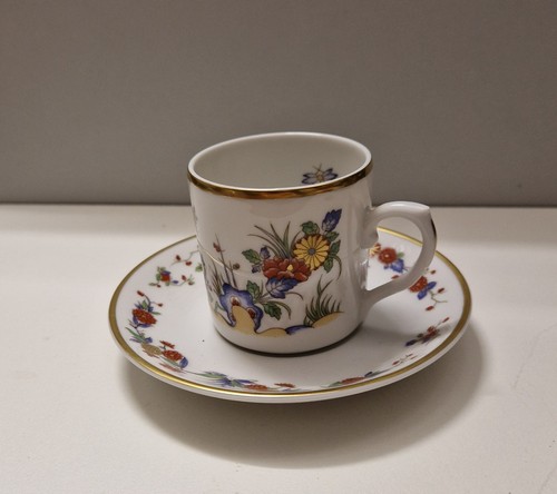 Mokkatasse und untertasse - und,