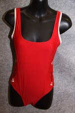 Sportlicher schwimmanzug - sportlicher,