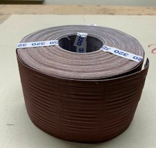 Schleifpapier geschlitzt Korn 320 Breite 110mm Länge 50m  Gewebe Hermes Neu