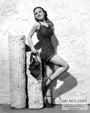 BETTIE PAGE MODEL UND