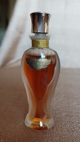 Guerlain vintage u - r,