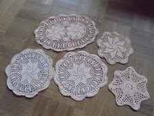 Set 5 Stück Deckchen Häkelspitze Untersetzer rund oval Stern Handarbeit