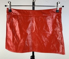 MISSGUIDED Gr. XS Kunstleder Rock Lackleder Minirock rot veganer Lederrock 91A