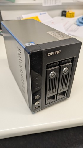 Qnap 239 pro nas server - qnap,
