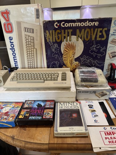 Commodore night moves set - commodore, moves"