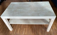 Gebrauchter Couchtisch aus Birke mit zusätzlicher Ablage