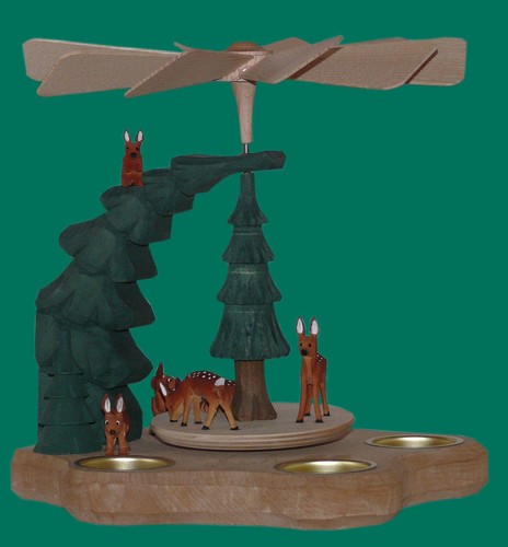 Wandpyramide bunt rehe - wandpyramide,