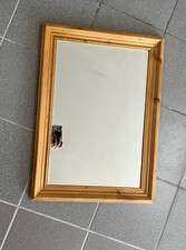 Klassischer Wandspiegel mit