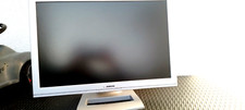 Medion 22 Zoll TFT LCD-Bildschirm MD30422 silber sehr guter Zustand