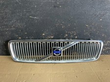 2001 to 2004 Volvo V70   Front
