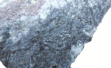 Preisingerit (xx) in Quarz vom Roten Berg in  Schneeberg im Erzgebirge Sachsen