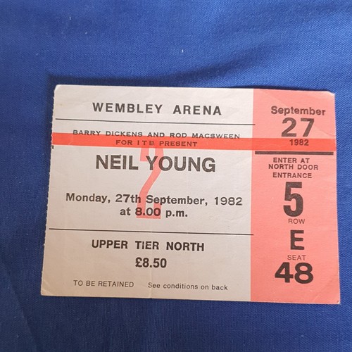 Neil young wembley arena - neil,