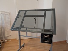 Zeichentisch /Arbeitstisch mit neigbarer Glasplatte - gebraucht 