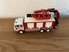 Siku 3512 Feuerwehr-Rüstwagen mit Ladekran & Zubehör 1:55