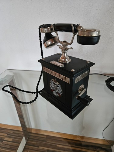 Altes telefon mit kurbel und - altes,