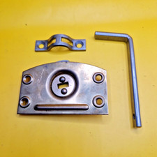 Alte Korpusverbinder Eckverbinder Schrankverbinder Möbelverbinder DDR Werkzeuge 