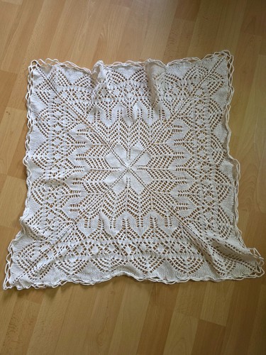 Vintage gestrickte mitteldecke - vintage,
