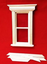 Fenster aus Holz für Krippe