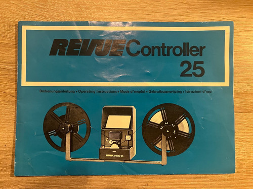 Super revue - super, 8