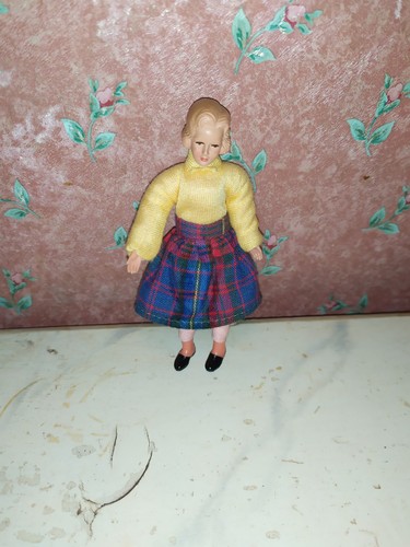 Alte biegepuppe frau caco - alte,