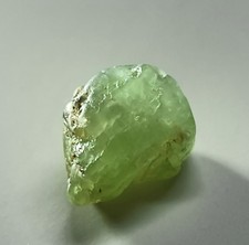 Granat Var. Grossular - Kristall-Nugget, 3,55ct  9,6x7,2x6,2mm, aus Mali  #2679
