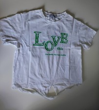 T-Shirt bauchfrei zum Knoten