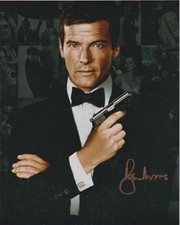 SIR ROGER MOORE (+) 007 JAMES BOND RARE SIGNED AUTOGRAMM CLASSIC TUXEDO SHOT