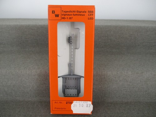 Spur 2705 tageslicht - bw, h0