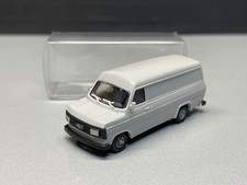 Ford Transit Transporter Kasten Wagen Lang geschlossen Auto grau Praline H0 1:87